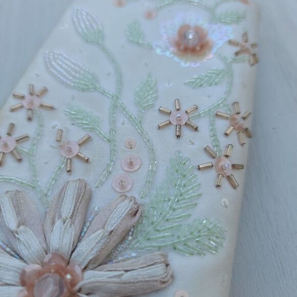 Vintage V2 clasp clutch purse Thin